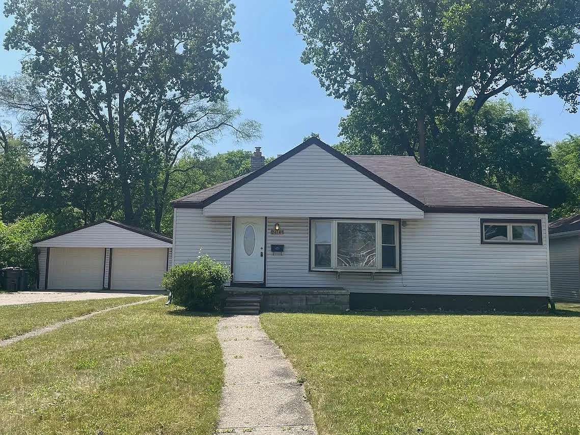 21141 Ridgedale Ave photo 1