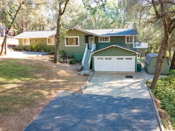 901 N Circle Dr, Diamond Springs, CA 95619