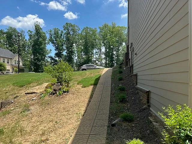 1471 Cliff View Ter #B — Photo 10