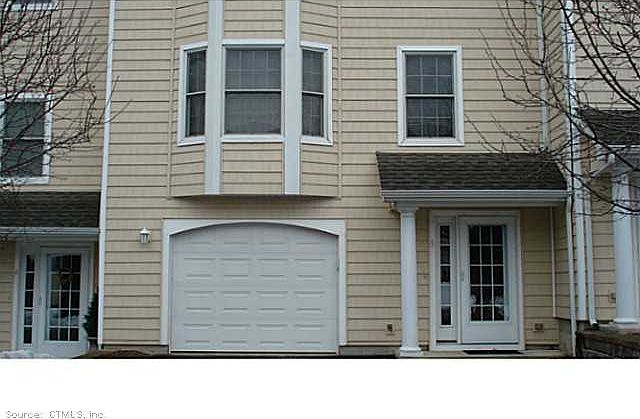 1st image of 5 Parkwoods Dr