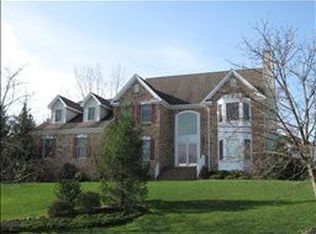 19 Linvale Ln, Bridgewater, NJ 08807