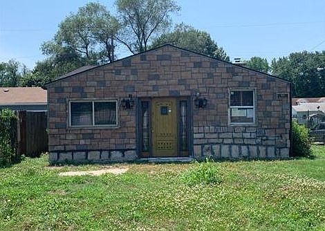 1st image of 921 Osage Ave