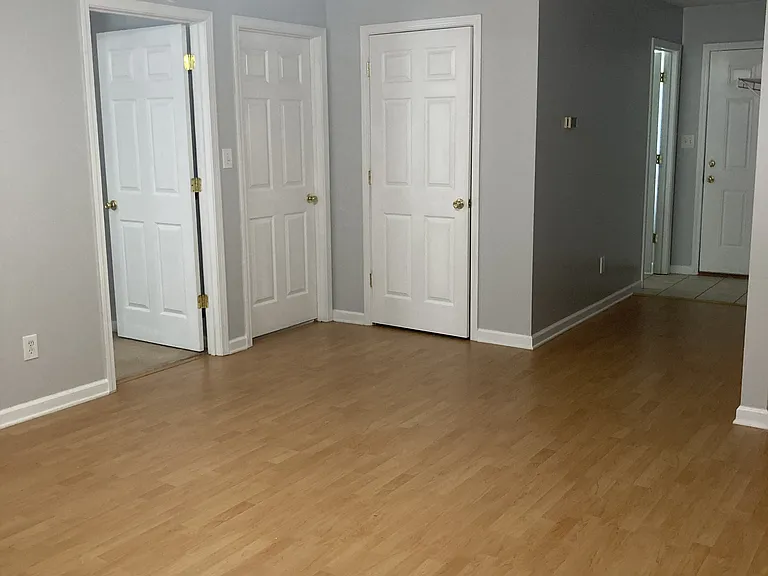 1296 Lauren Pl — Photo 6