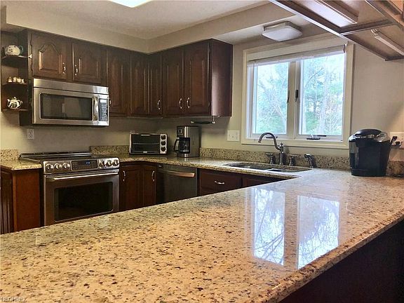 3rd image of 130 Laurel Blvd