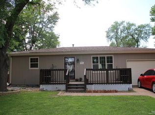 856 Birch Dr, Salina, KS 67401