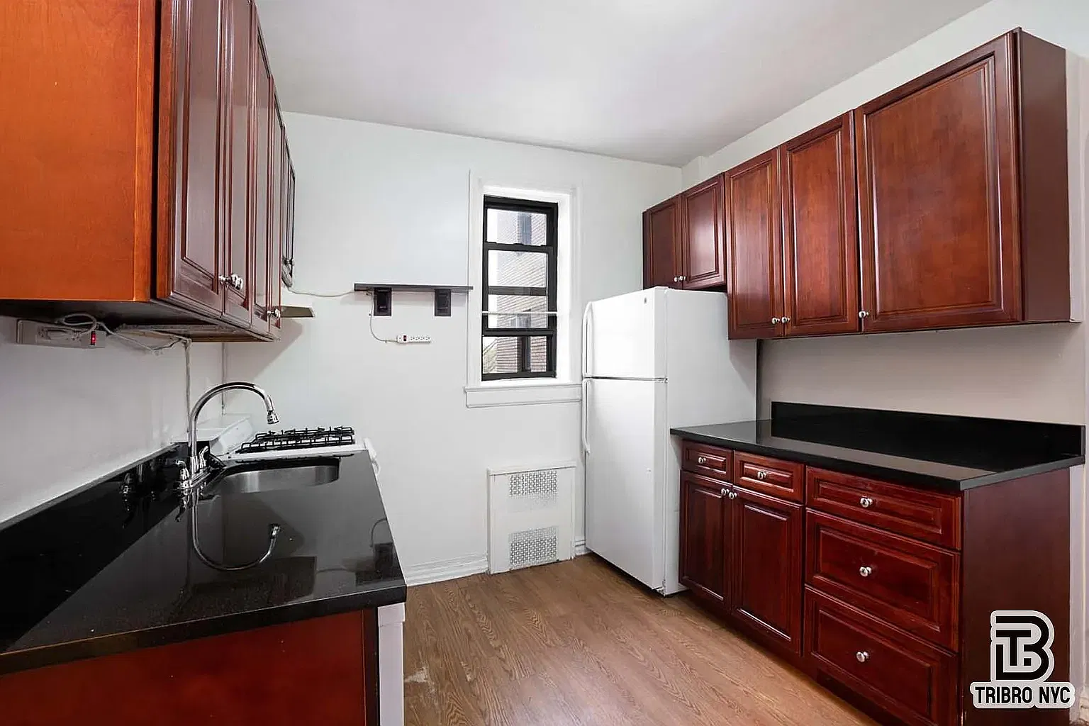 77-07 Woodside Avenue — Photo 2
