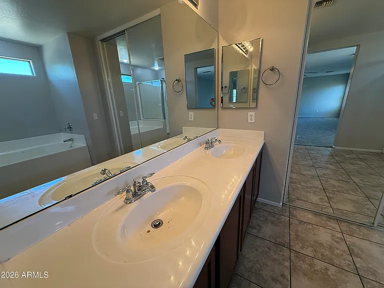 2110 N 94th Ave — Photo 33