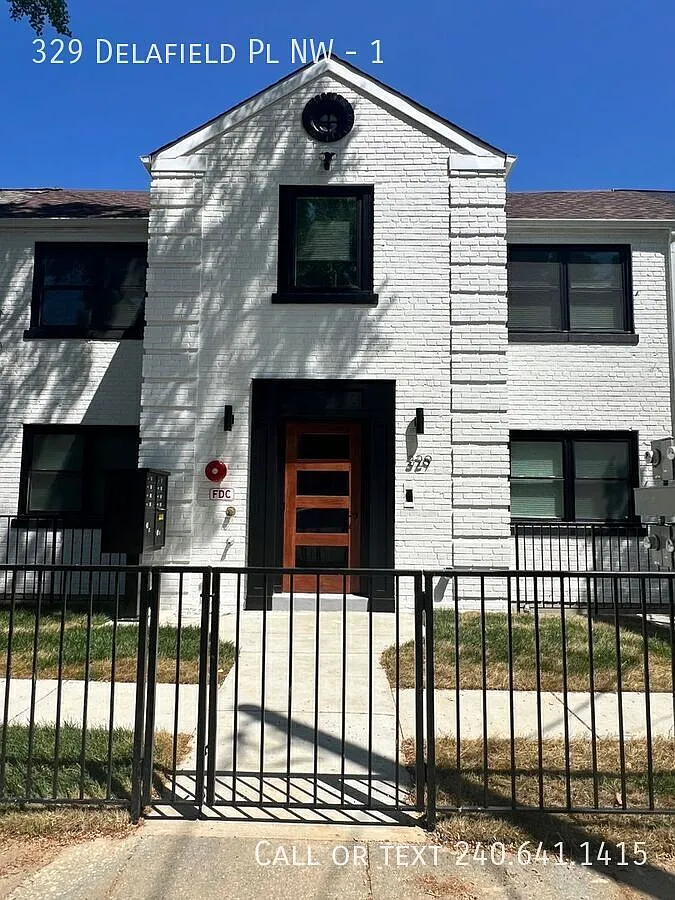 Charming 3 BR/1 BA Apartment in Petworth! — Photo 1