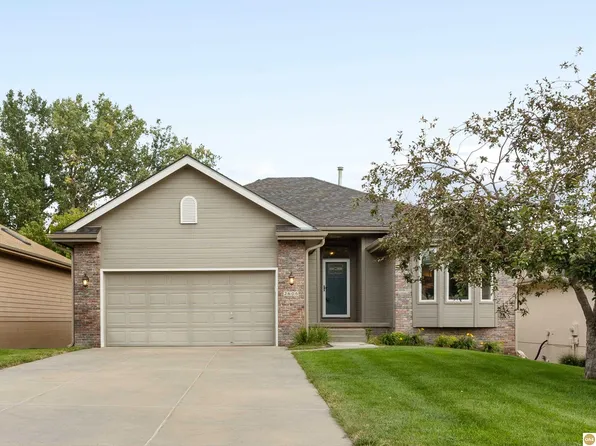 2606 Lynnwood Dr, Bellevue, NE 68123