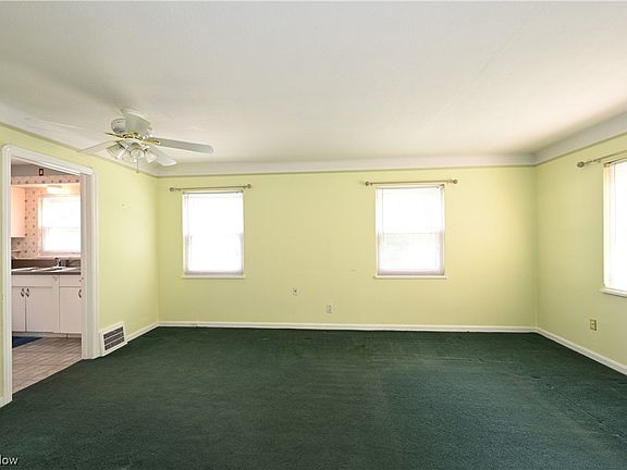 5th image of 5140 Whitethorn Ave
