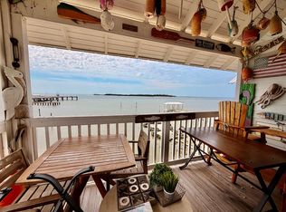 550 1st St #207, Cedar Key, FL 32625