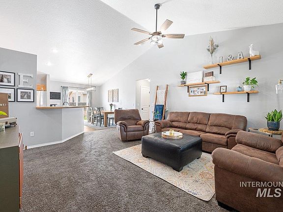 5th image of 318 Pietra Way