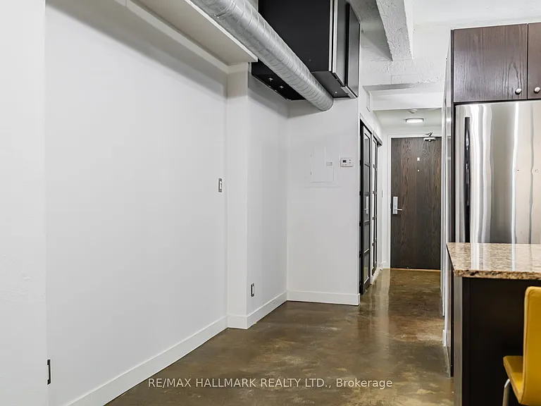 201 Carlaw Ave #L06 — Photo 15