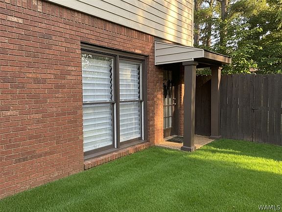5th image of 2330 Fort Fisher Rd