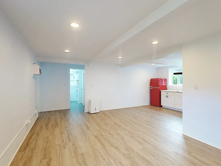 3602 Alani Dr — Photo 5