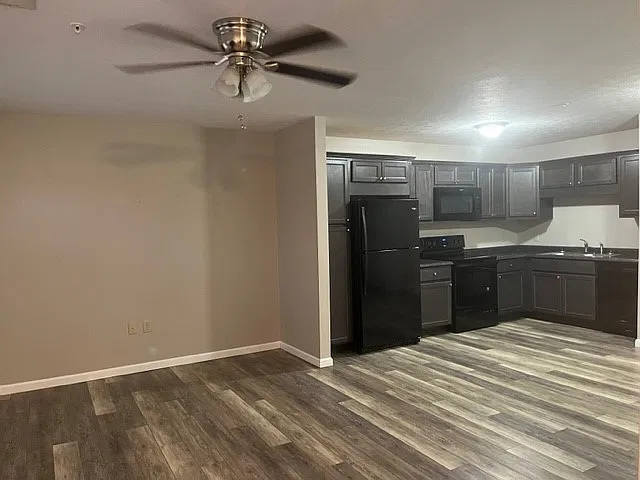 2 bed, $1,000 — Photo 2
