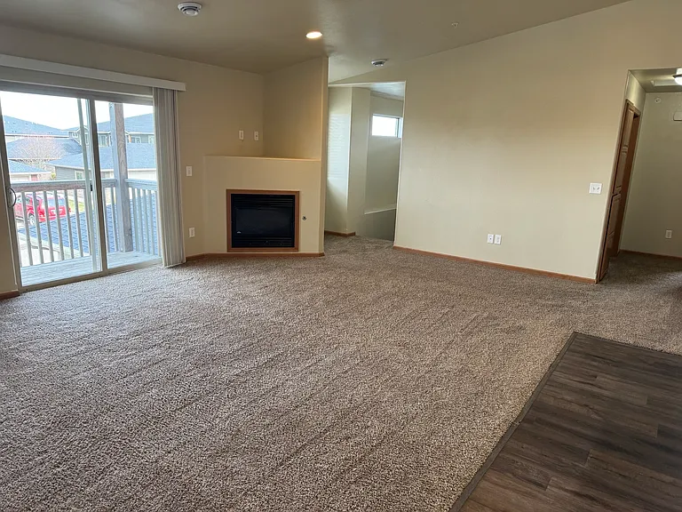 3506 33rd Ave W #38 — Photo 1