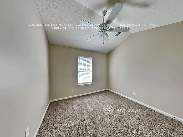 417 Autumn Lake Ct — Photo 11