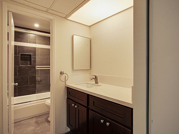 5th image of 724 N West Knoll Dr APT 316