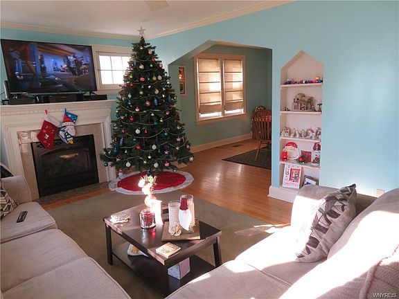 3rd image of 214 Stillwell Ave