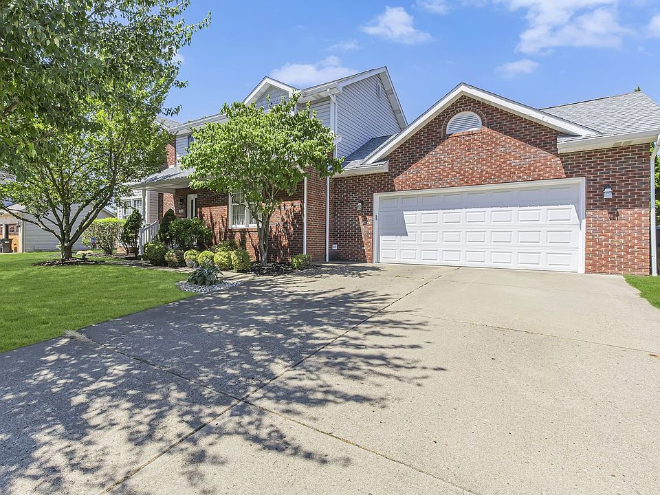 1st image of 106 Rosewood Dr