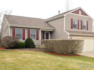 1296 Marble Hill Dr, Lake Zurich, IL 60047