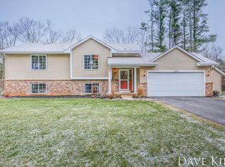 1888 Pineridge Dr, Hastings, MI