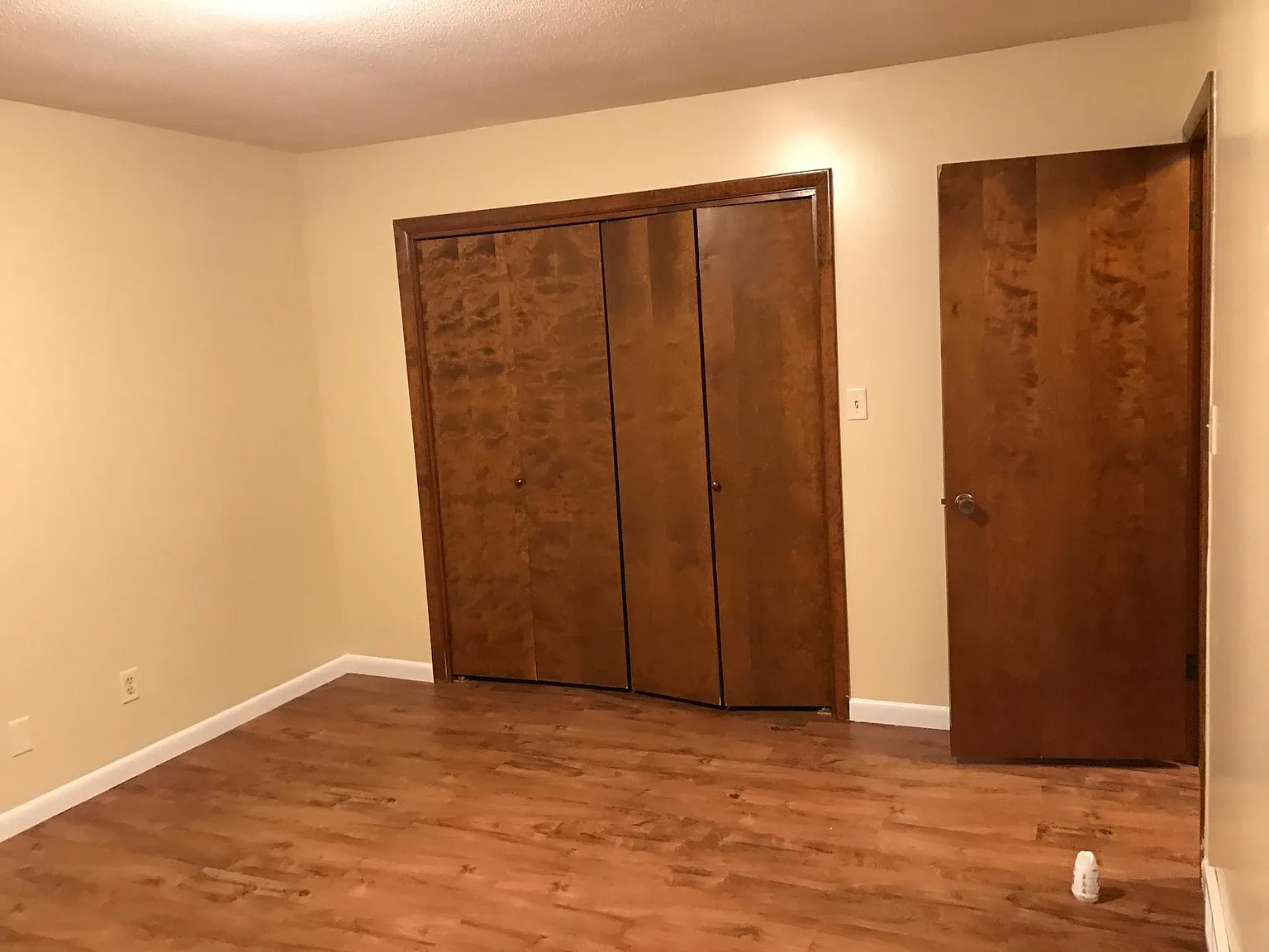 2 bed, 2000 sqft, $1,200 — Photo 1