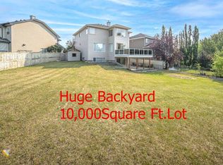 66 NE Royal Oak Grv NW, Calgary, AB T3G 5P3
