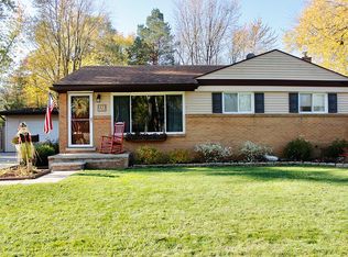 114 Buchanan Dr, Midland, MI