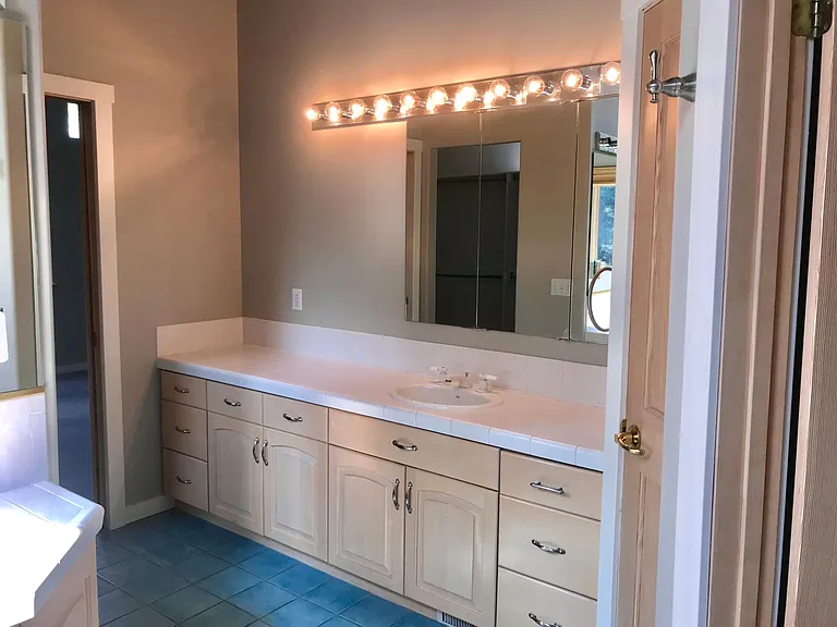 7619 Stagecoach Dr — Photo 14