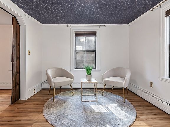 2nd image of 25 Daniels St #2