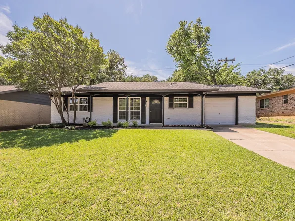 6 Honor Oak Ln, Bedford, TX 76022
