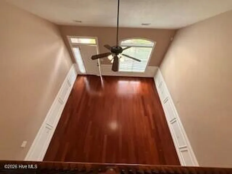 817 Mayo Ln — Photo 6