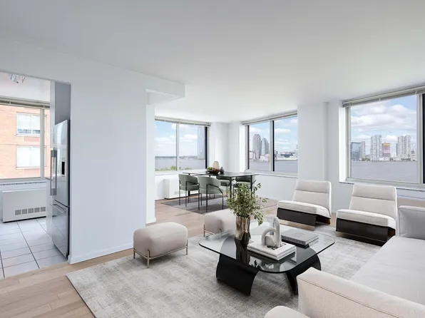 400 Chambers Street image 1 of 18