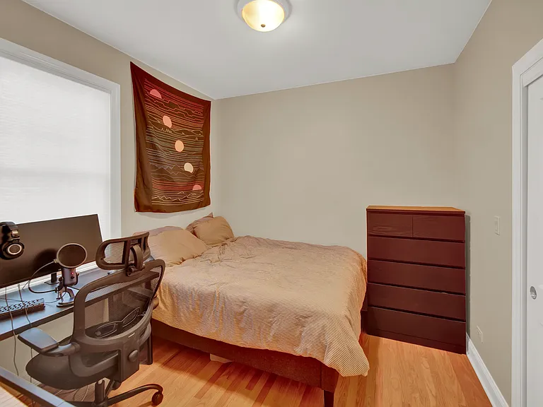 823 Hamlin St — Photo 10