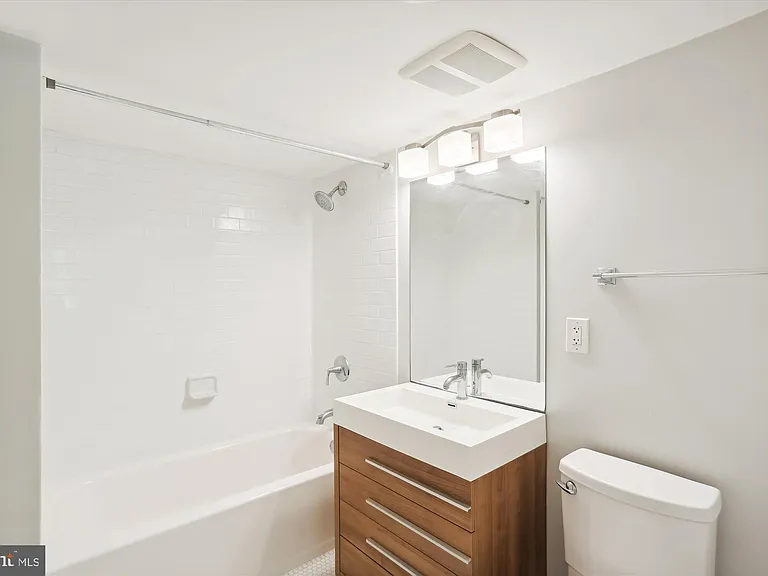 8206 Stone Trail Dr — Photo 41