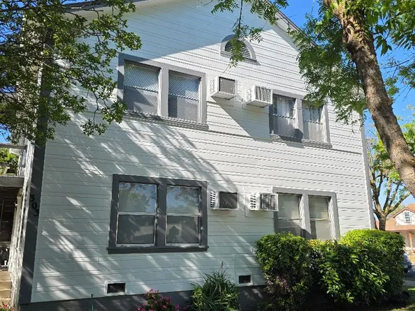 303 W Chestnut St #E, Lodi, CA 95240