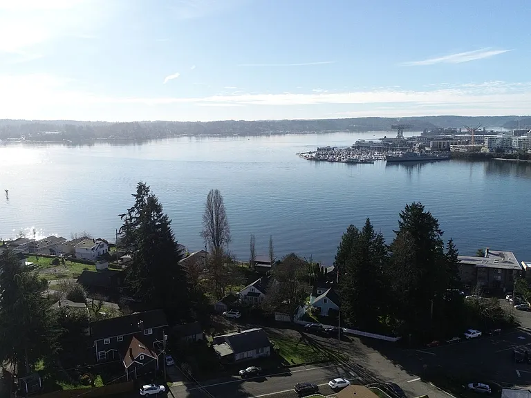 1010 Perry Ave #203 — Photo 1