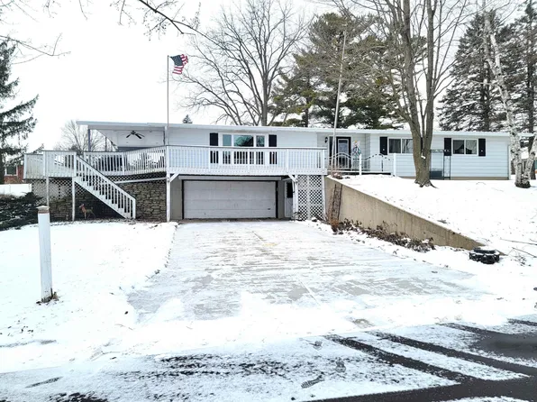 212 N Fairview Ave, Argyle, WI 53504