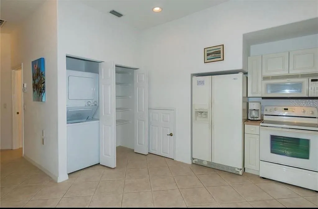 2 bed, 2.0 bath, 1410 sqft, $2,200 — Photo 4