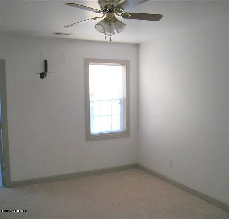 2 bed, 2.0 bath, $1,050 — Photo 4