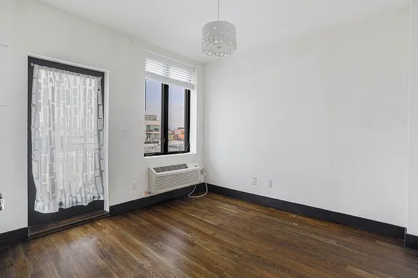 Rented by ERNY LLC | media 15