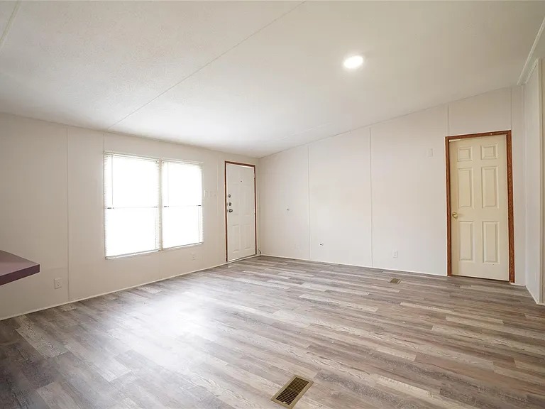 9533 Cypress Dr — Photo 5