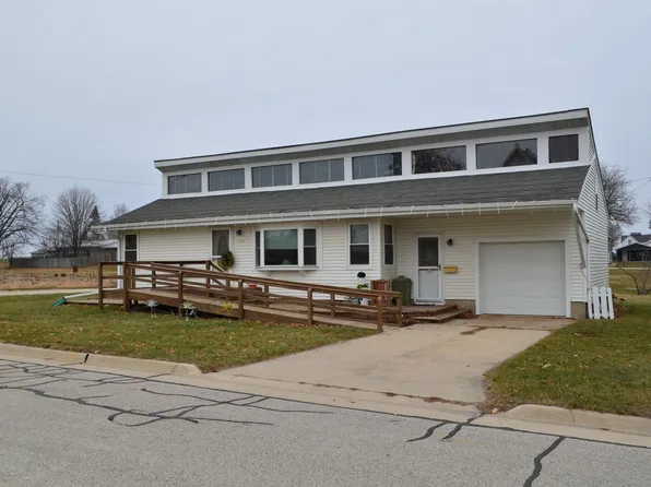 408 3rd Ave SW, Tripoli, IA 50676