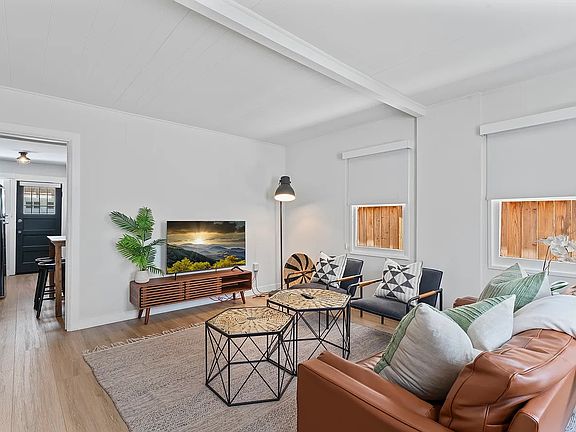 3rd image of 127 Agate Ave #8