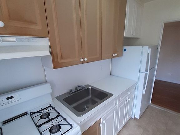 2nd image of 1425 Shore Pkwy #3B