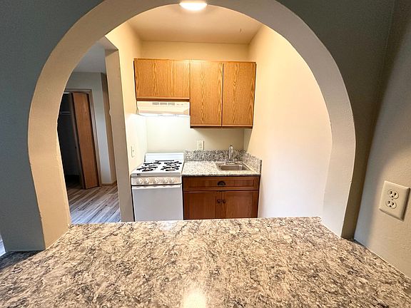 5th image of 3138 Thorp St APT 8