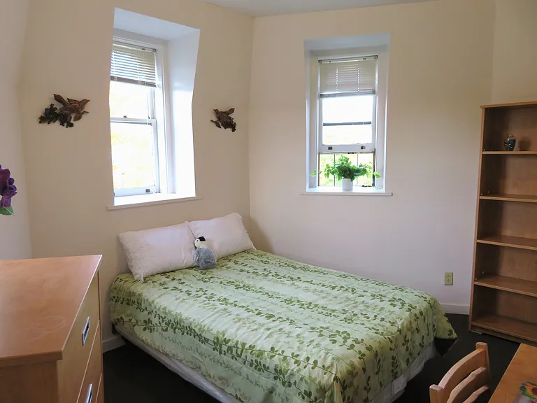 222 S Aurora St — Photo 46