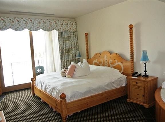 4th image of 02780-14 Boyne Mountain Rd Room 325